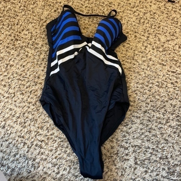 Vitamin A One Piece Swim - Picture 3 of 4